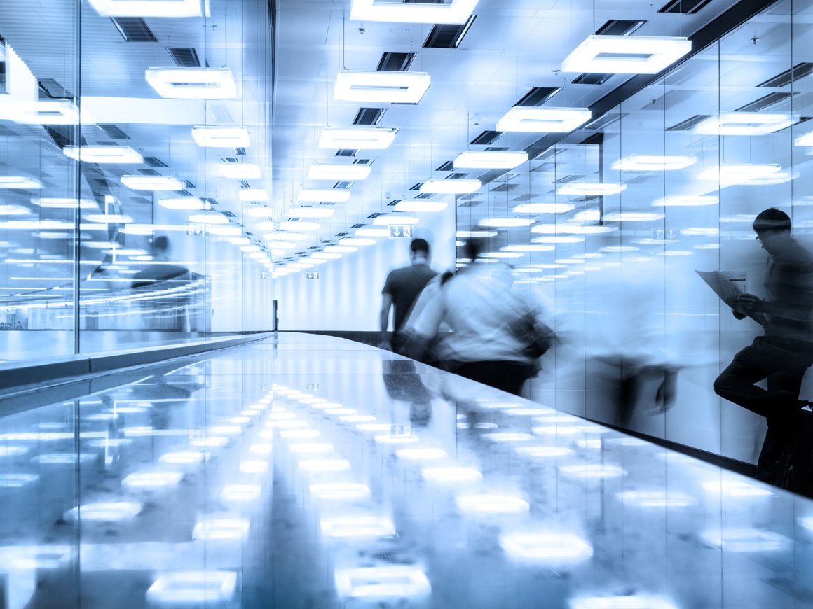 Как освещение помогает повысить производительность на рабочем месте