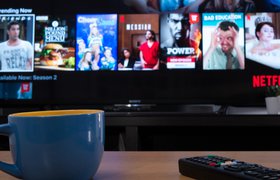 Netflix добавит рекламу в сервис раньше запланированного срока