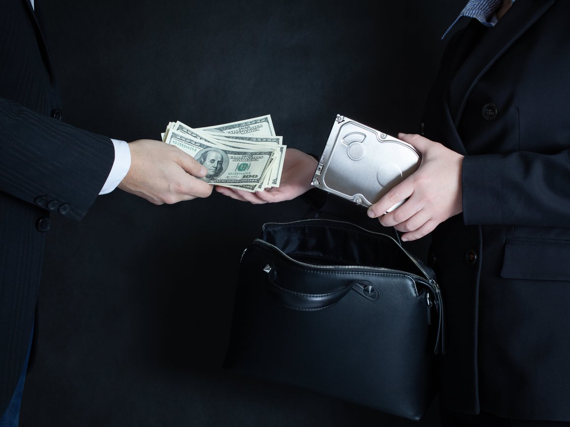 Forbes узнал о планах Госдумы повысить штрафы за повторные утечки данных