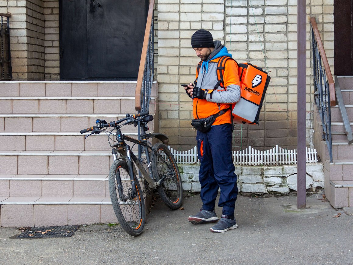Сервис курьерской доставки Broniboy начал оказывать бизнесу услугу почасового найма курьеров