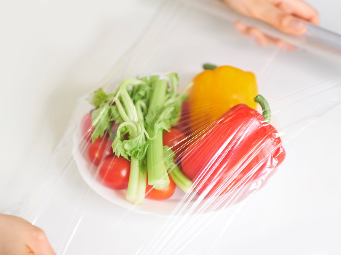 Российские ученые создали съедобную пленку для упаковки продуктов