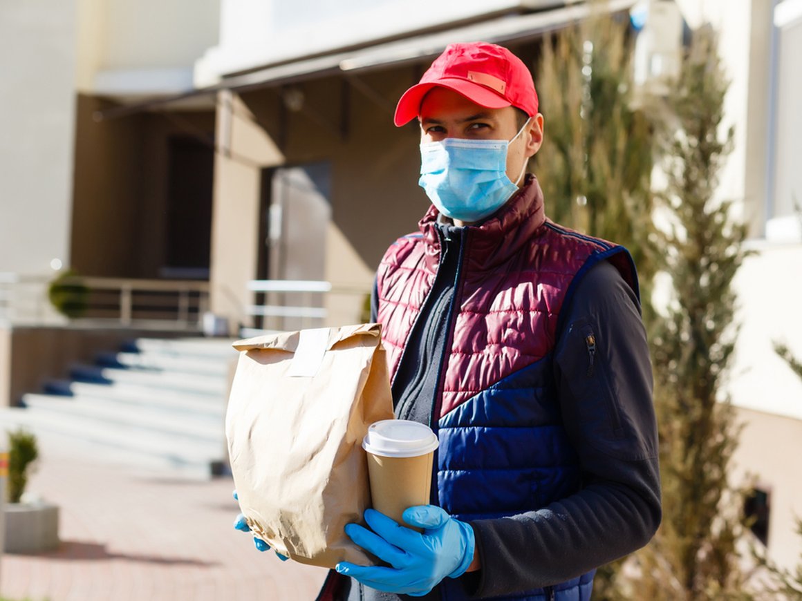 Россияне подрабатывают водителями и курьерами — исследование