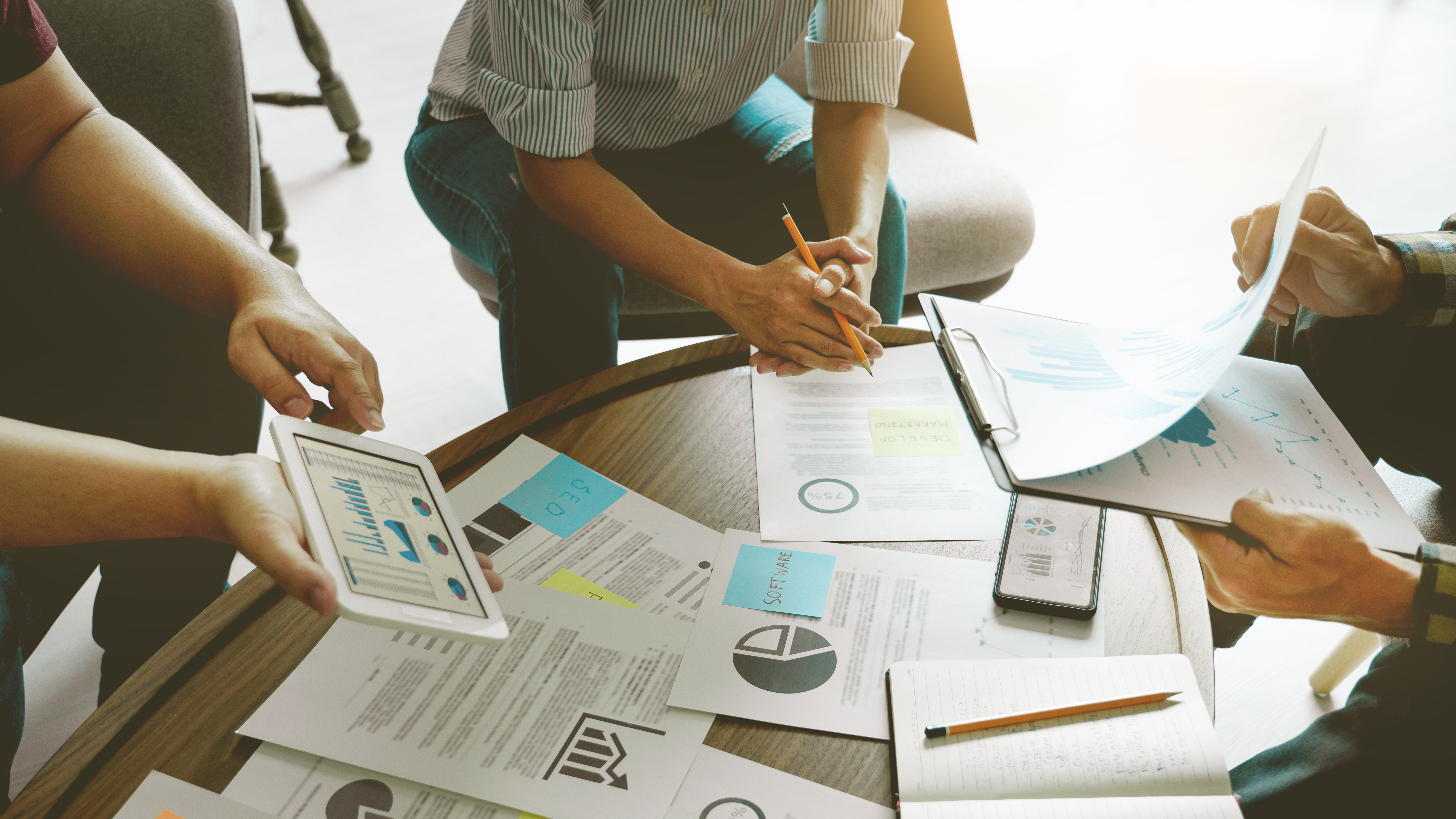 Имущество для бизнеса. Бизнес стратегия. Сбережения. Инвестирование картинки. Making an investment.