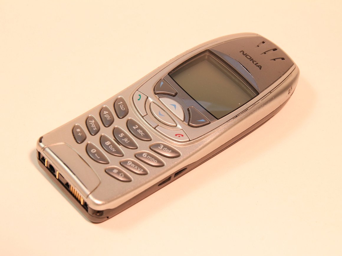 В России спустя 20 лет вновь начались продажи Nokia 6310