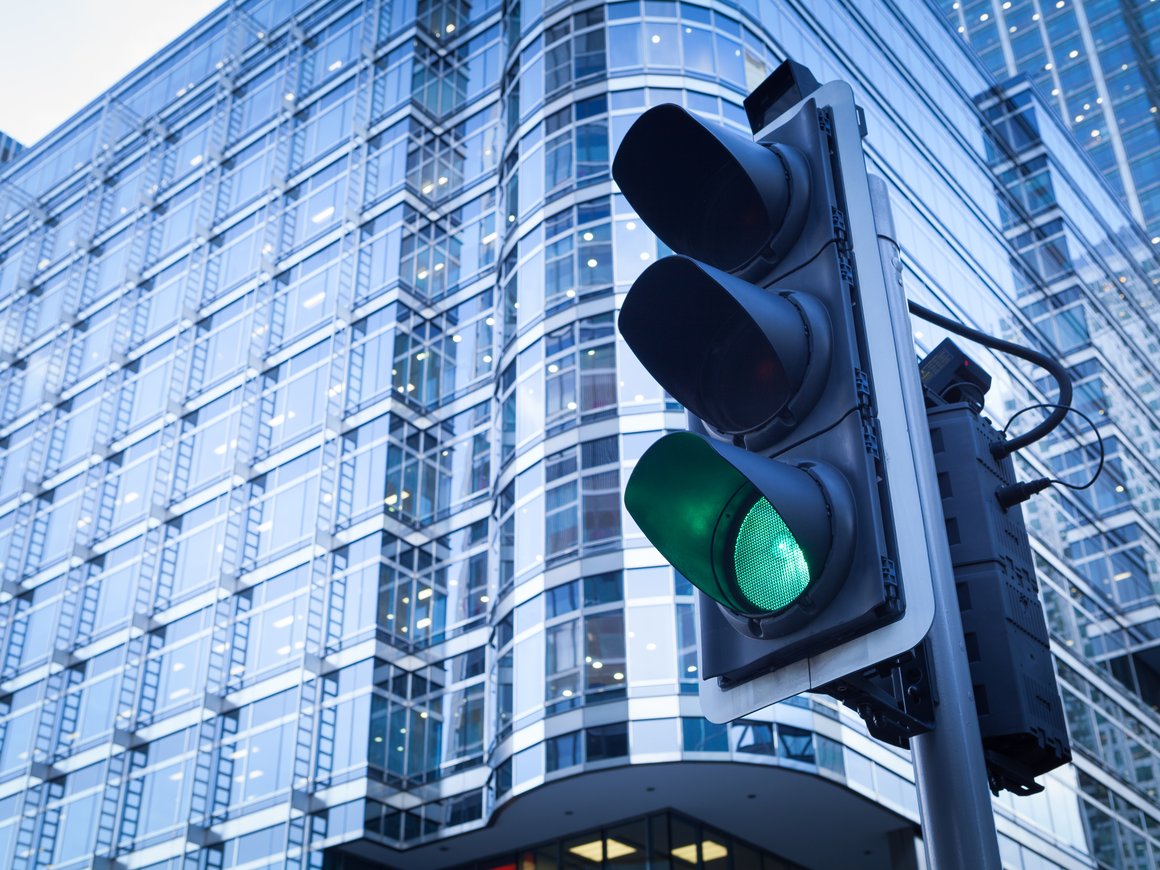 Переводы через СБП за рубеж, бесплатные платные дороги для электрокаров: главное 17 февраля