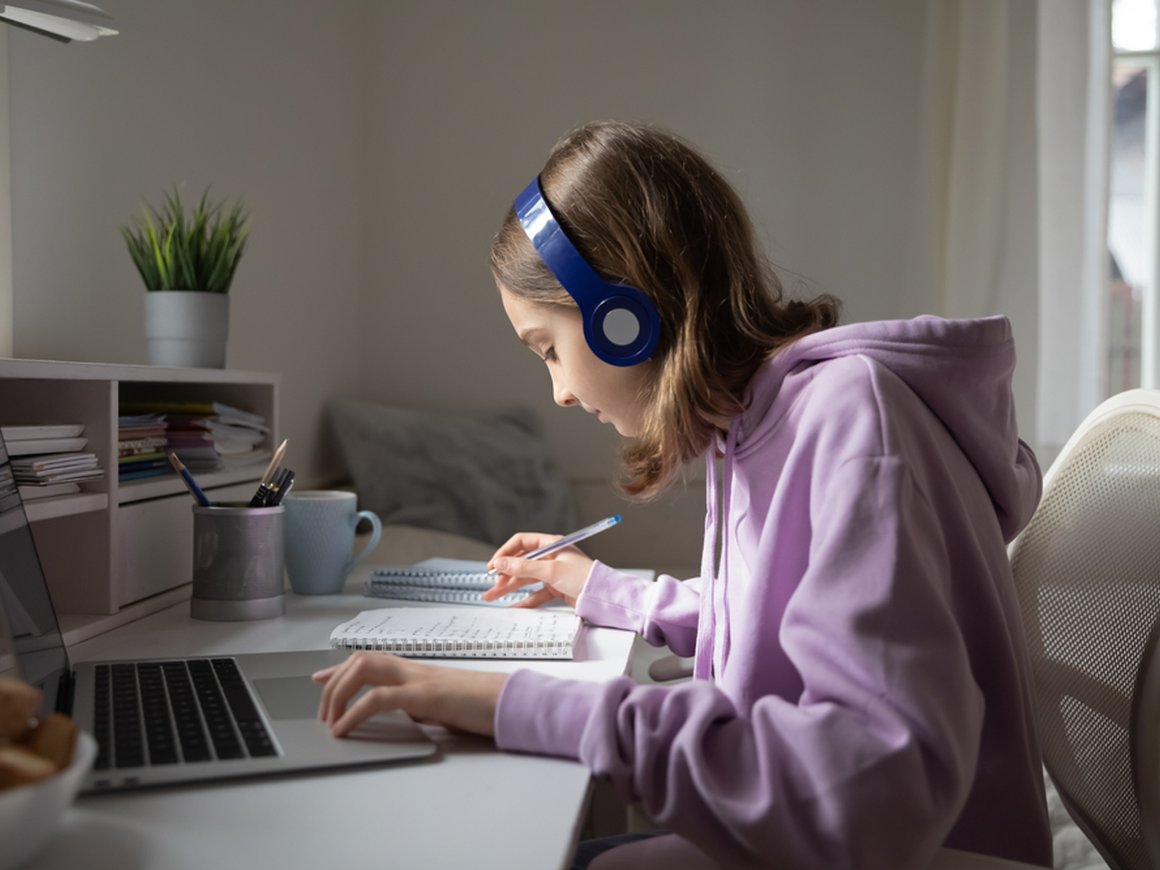 Школа digital-профессий для подростков Tumo запускает летний онлайн-лагерь