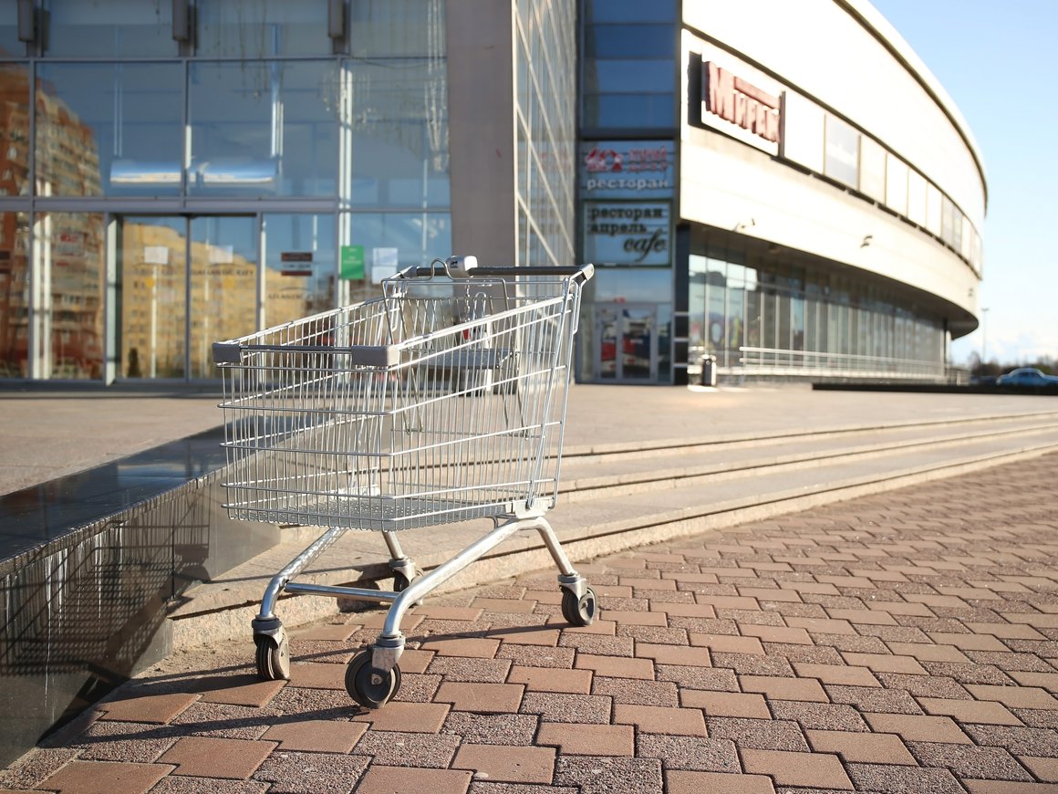 Весной возле российских ТЦ разместят палатки с отечественными товарами