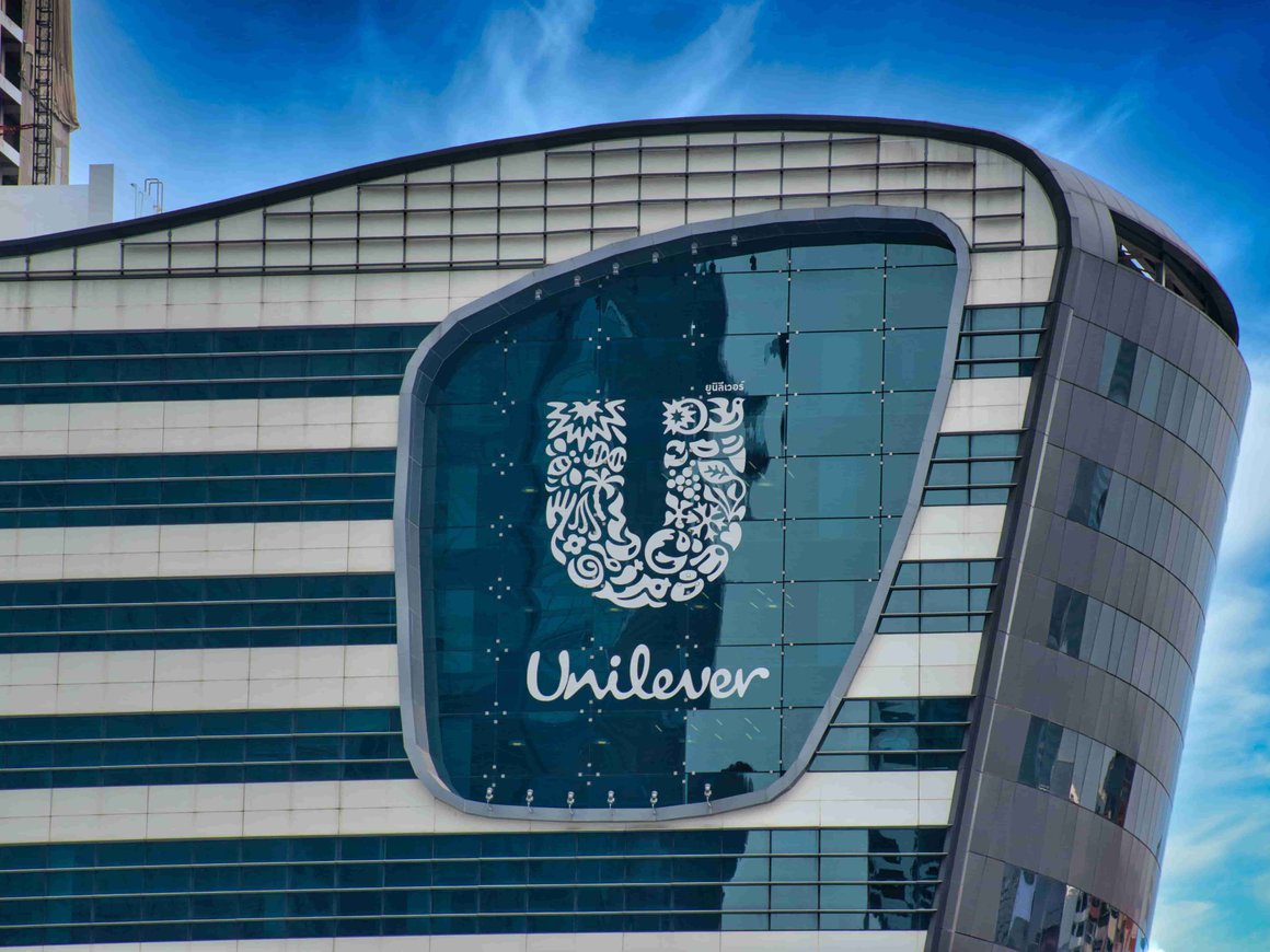 Unilever русифицирует названия брендов — Domestos станет «Доместосом»