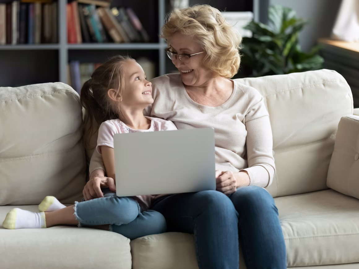 Семейные встречи в Animal Crossing и Minecraft: игры становятся все более популярны среди старшего поколения