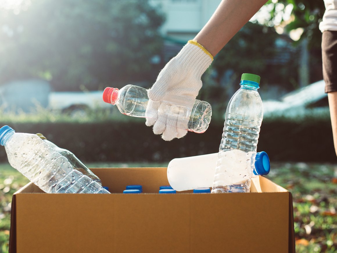 В помощь детям: Ubirator и «Вкусвилл» собрали и утилизировали более тысячи килограммов пластика