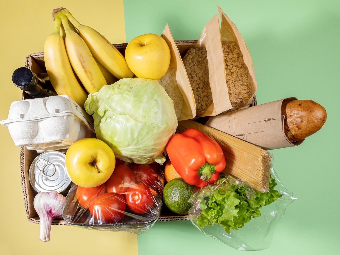 39% минимальной зарплаты в РФ уходит на оплату базового набора продуктов питания — исследование