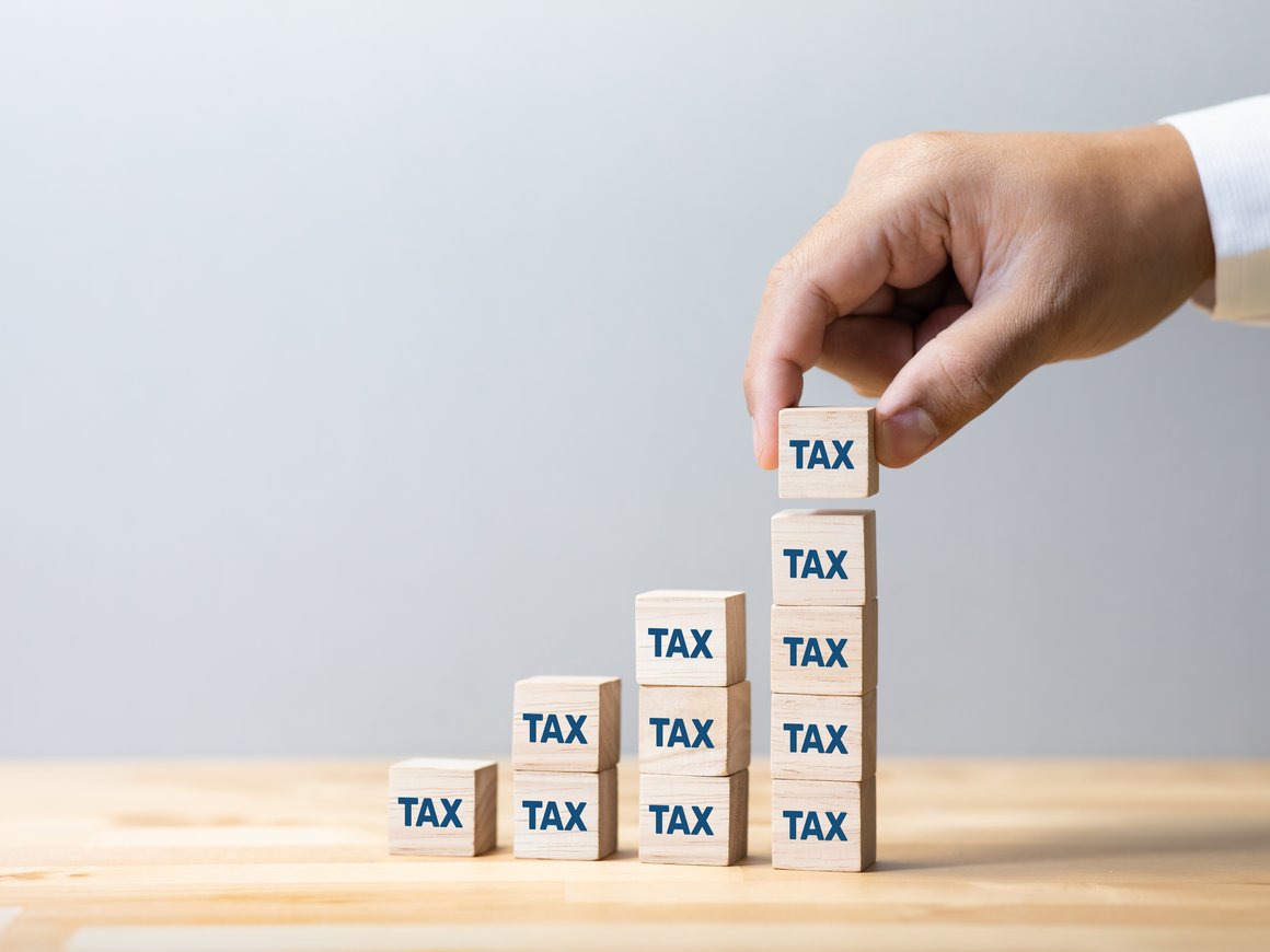 Власти обсуждают повышение налога на прибыль до 25% — СМИ