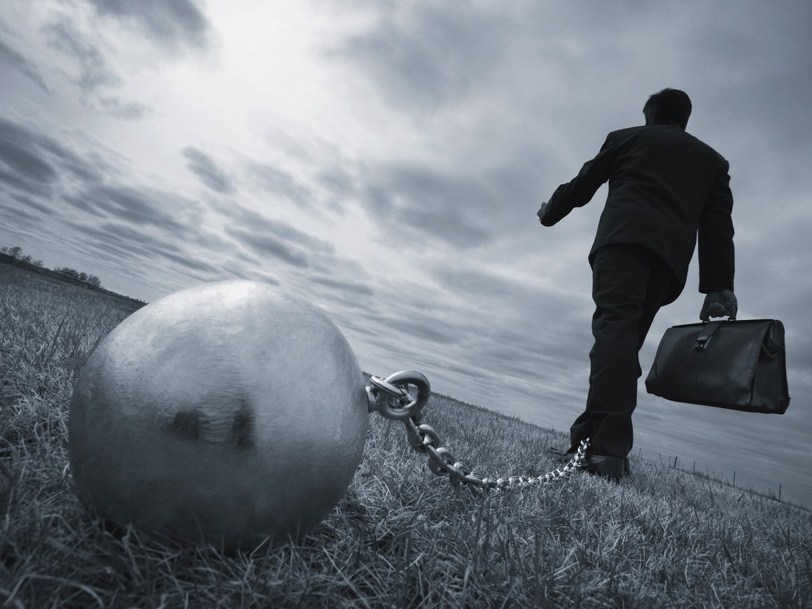 У рейтингового агентства Fitch требуют вернуть деньги, инвестиции в рекламные технологии: главное 21 апреля