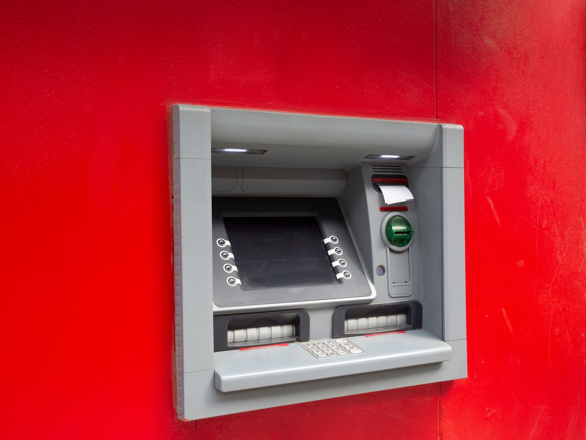 В 2023 году в России запустят массовое производство банкоматов