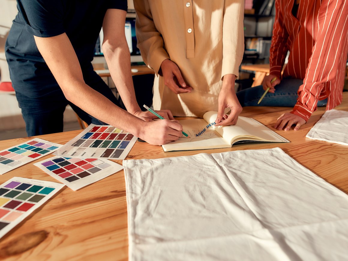 Запускаем бренд одежды — что нужно знать, чтобы занять место ушедших ритейлеров