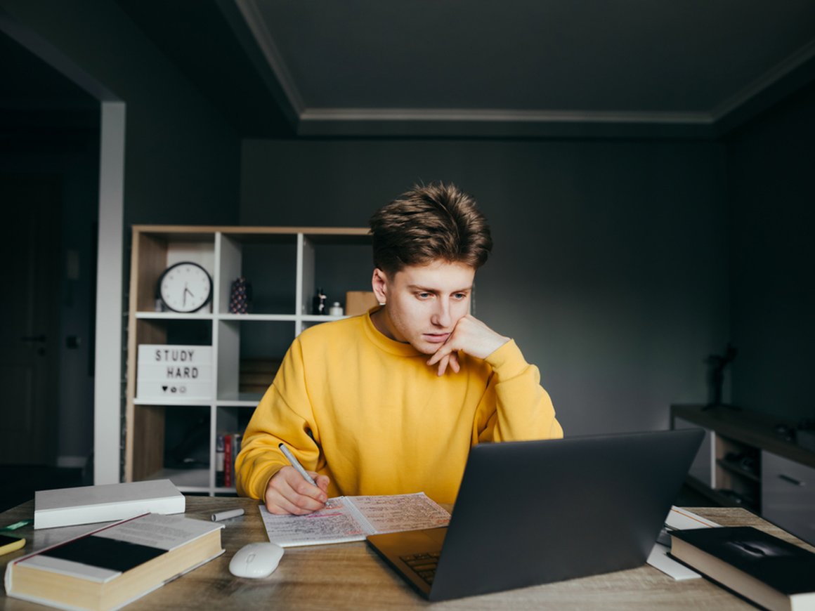 Участвуют все: восемь онлайн-олимпиад для школьников