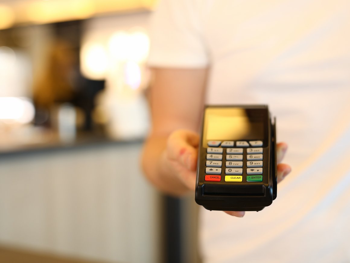 Новое ограничение эквайринговых комиссий: как это повлияет на бизнес?