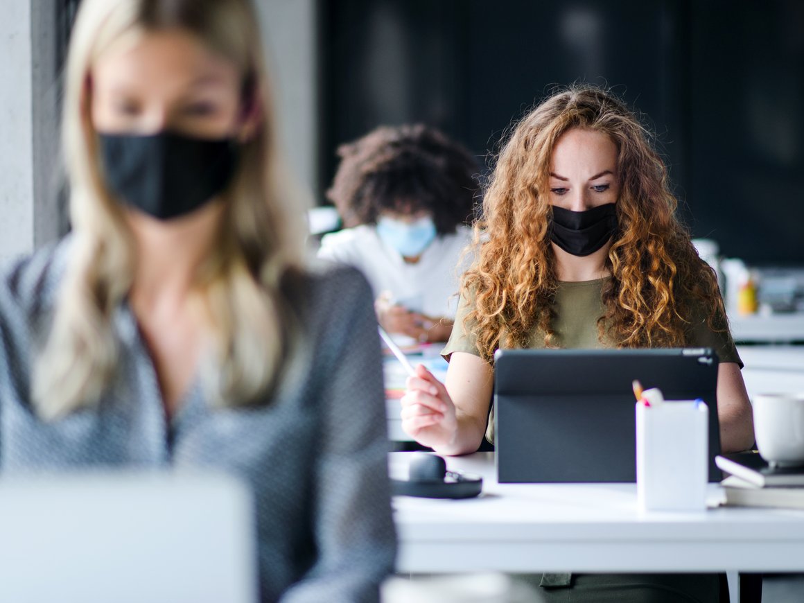 Более трети российских компаний находятся в постоянной готовности к введению нового локдауна — опрос