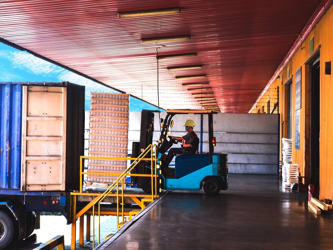 Девять госкомпаний запустят программы для создания поставщиков из МСП