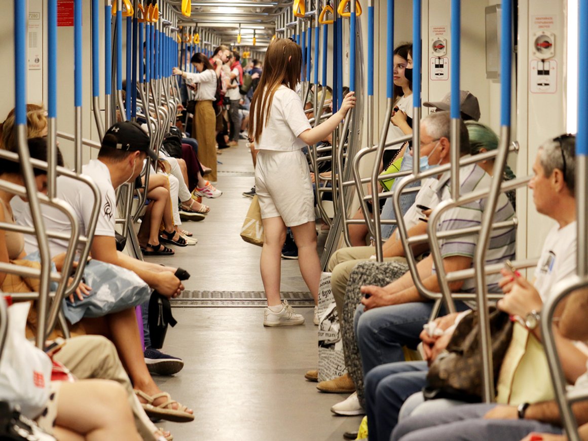 «МаксимаТелеком» установит в вагонах московского метро камеры с распознаванием лиц