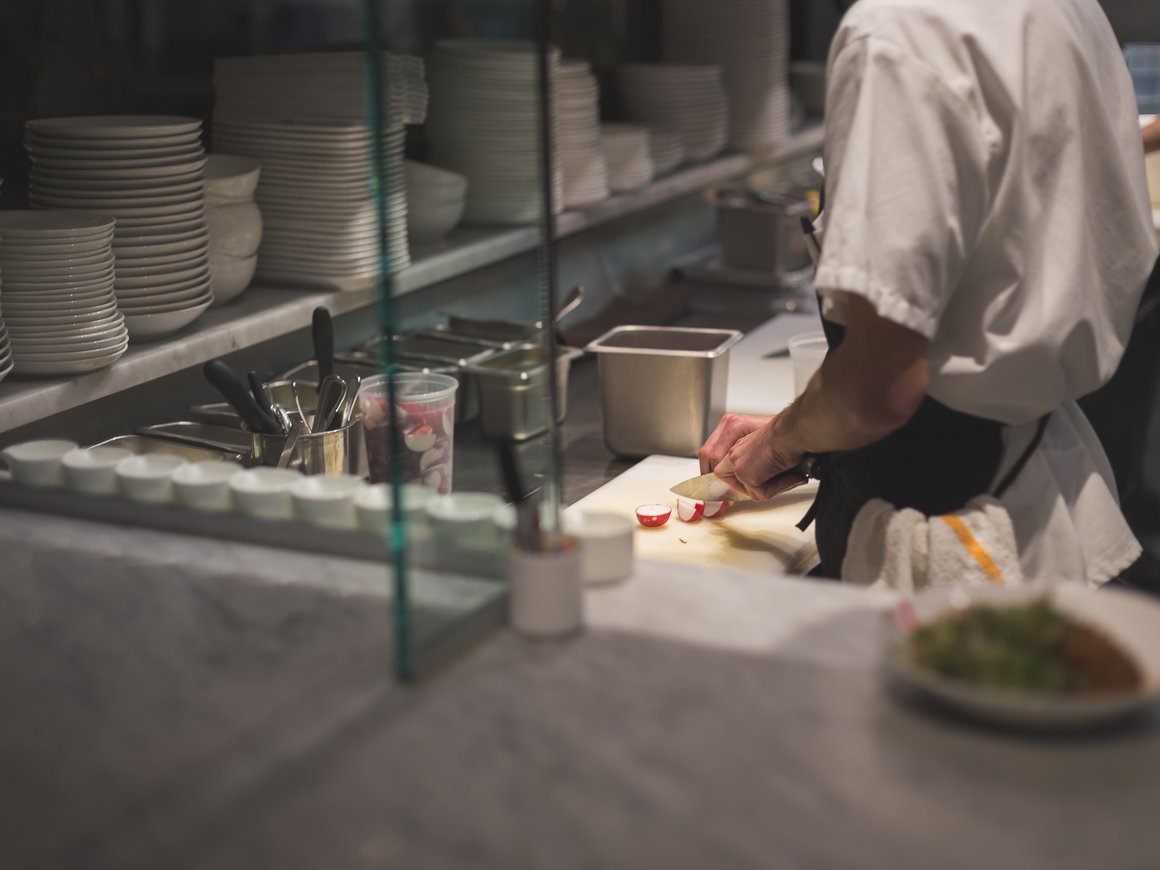 Минфин прорабатывает вопрос о снижении НДС для общепита