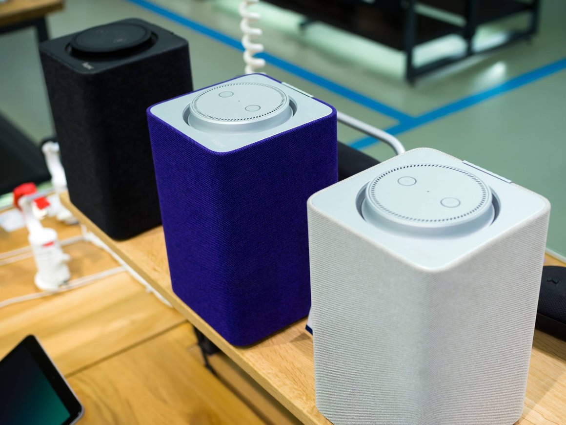 Продажи умных колонок выросли в России на четверть в 2024 году