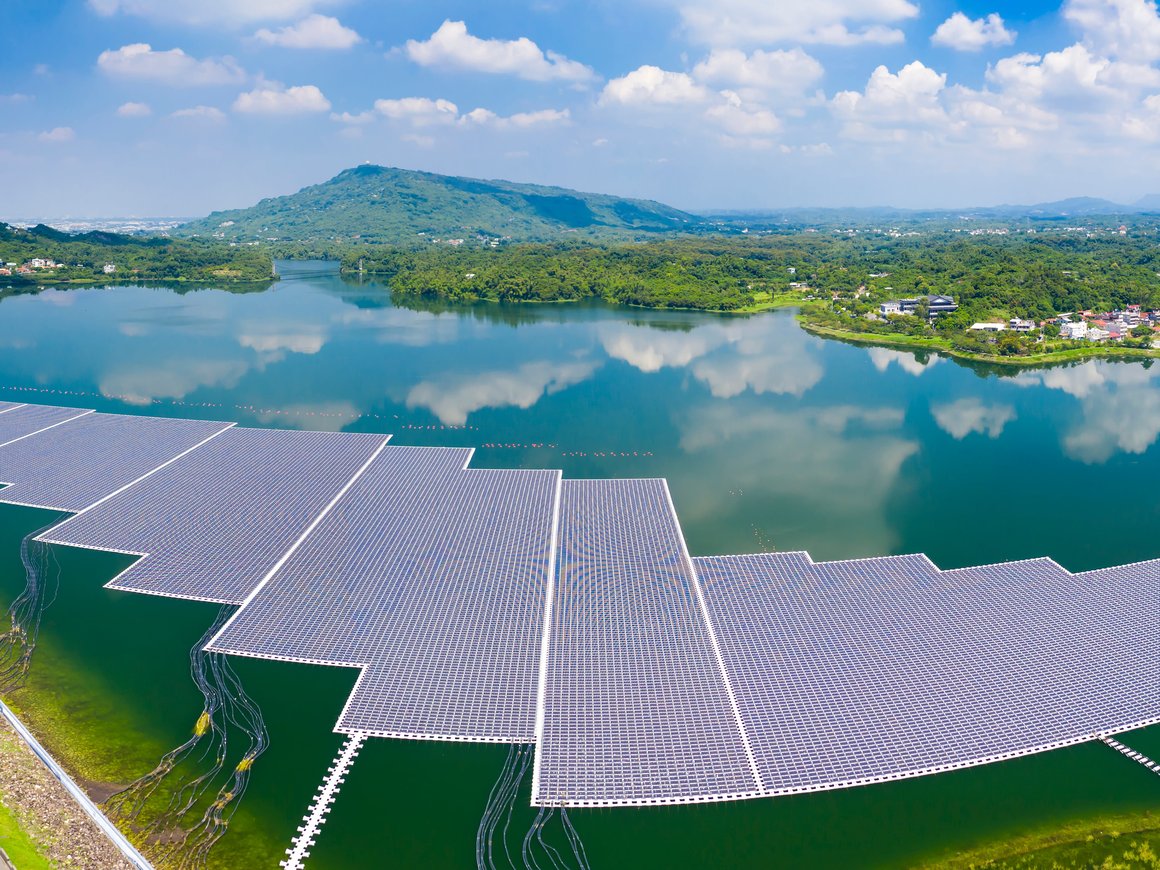 Плавучие солнечные панели — новый этап в чистой энергетике?