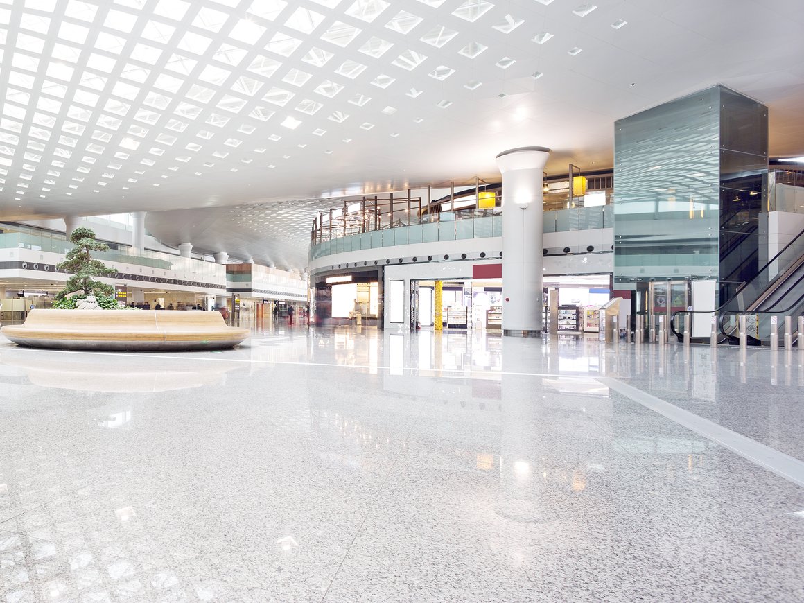 Российские ТЦ потеряют до 70% выручки при окончательном уходе зарубежных брендов