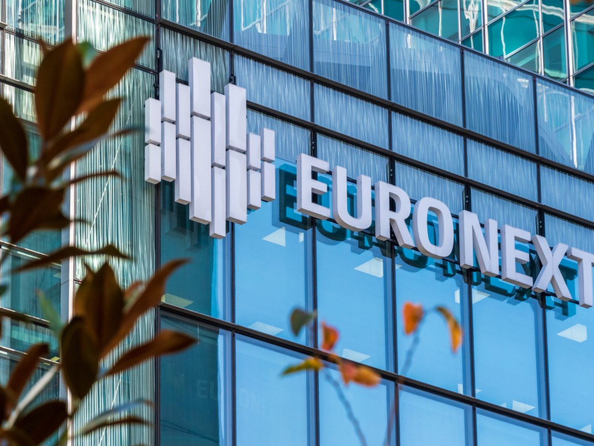 Парижский фондовый рынок обогнал лондонский и стал крупнейшим в Европе