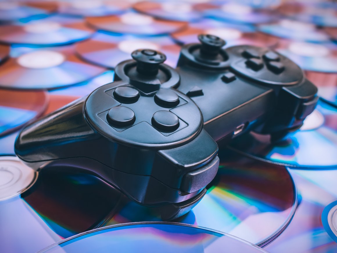 Возврат к истокам: в России вдвое выросли продажи игр на дисках