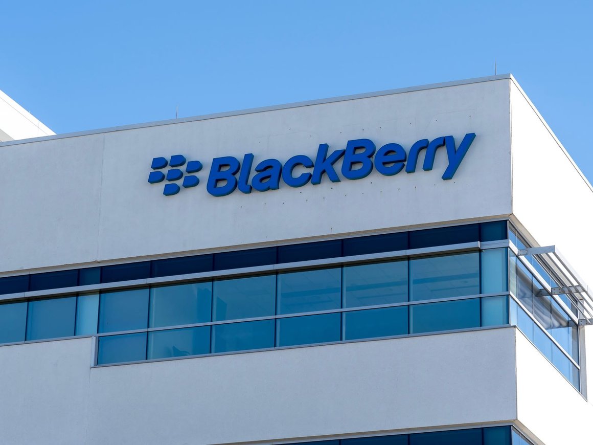 История BlackBerry: как лидер рынка проиграл iPhone и Android