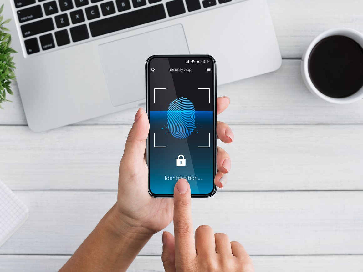 Госбанки будут передавать биометрию клиентов в ЕБС