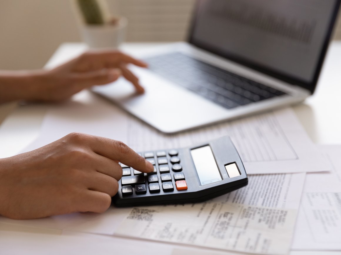 Экономисты спрогнозировали падение доходов россиян на 2-3% в 2022 году