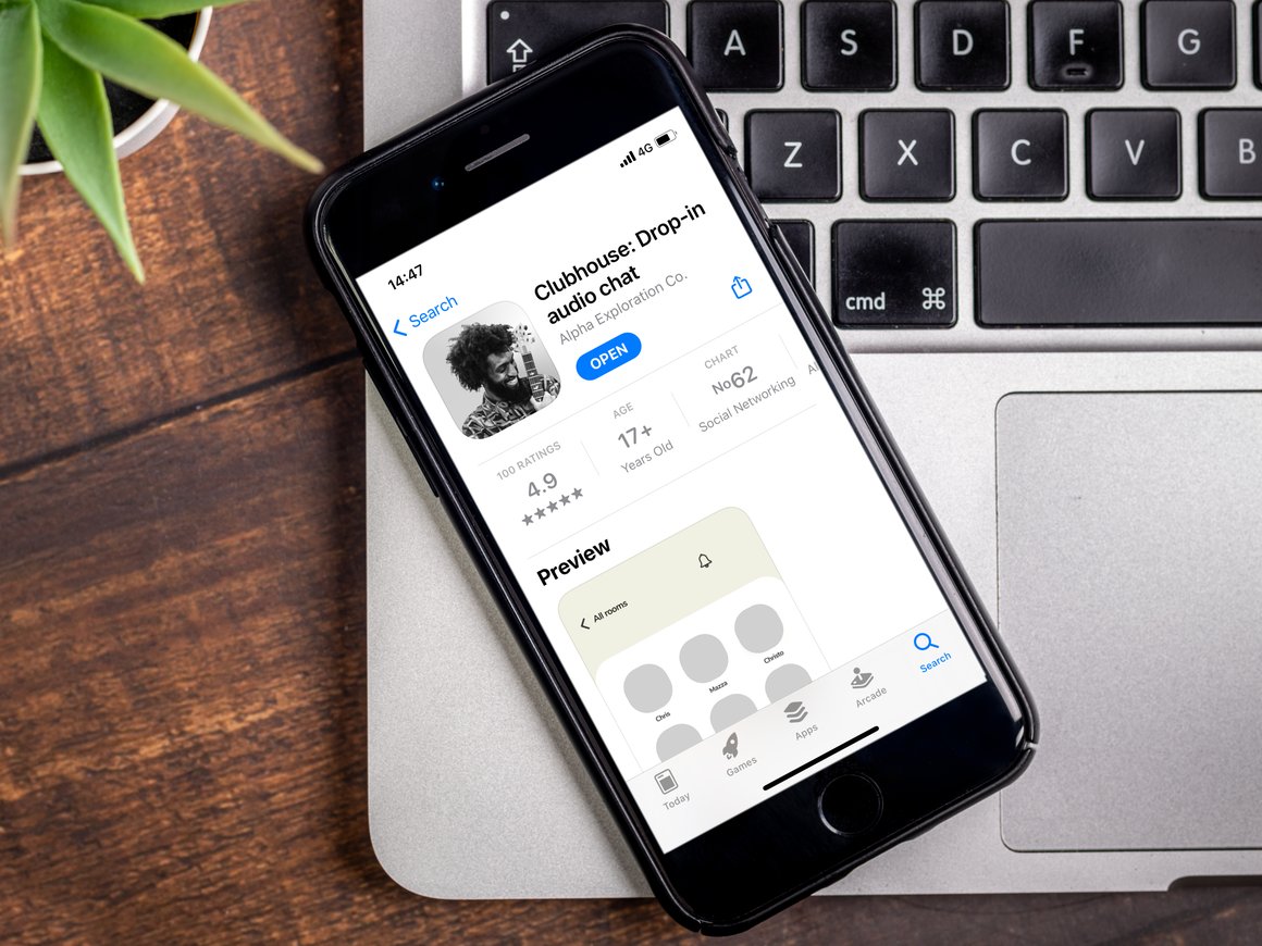 Clubhouse как рекламная площадка: чем новая соцсеть притягивает бренды