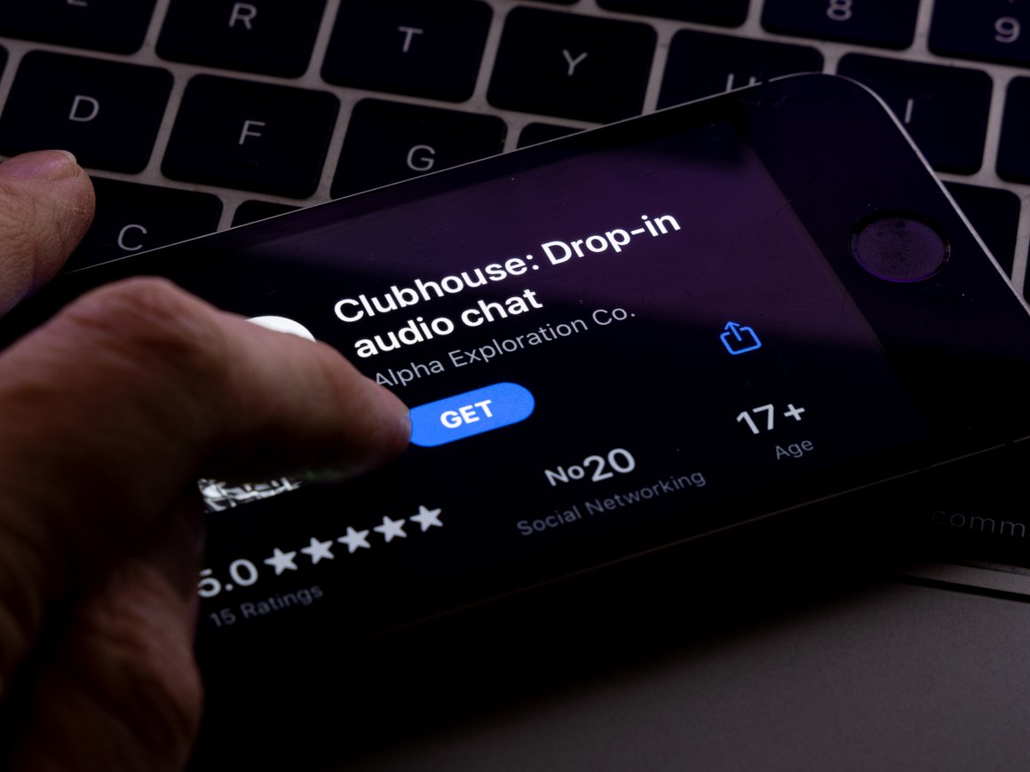 Блогеры бойкотируют, бизнес заходит: Новичкам в Clubhouse посоветовали быть «готовыми ко всему»