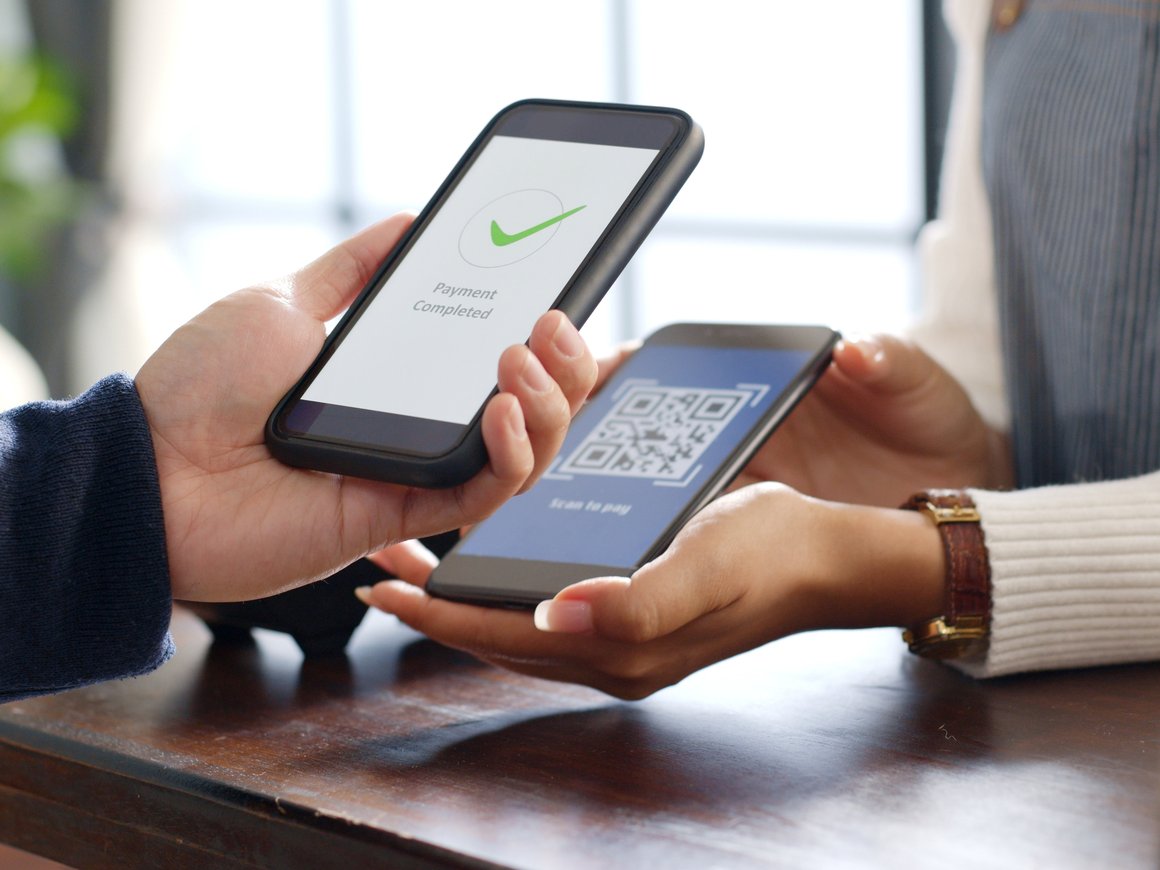 Каждый третий россиянин оплачивает товары и услуги через СБП