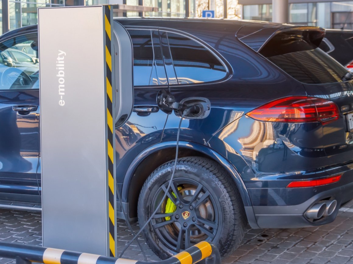 Утилизационный сбор на импортные электромобили предложили увеличить в 9 раз