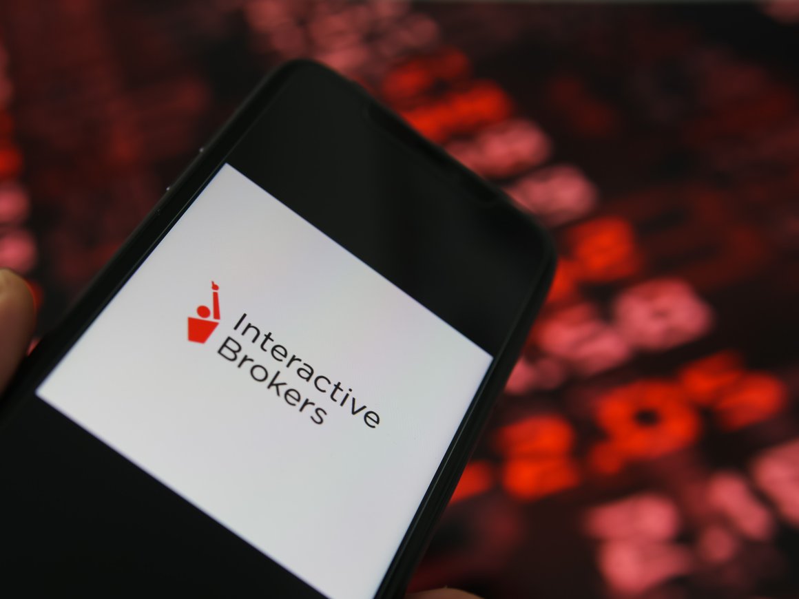 Interactive Brokers ограничил доступ российским инвесторам к ценным бумагам ЕС