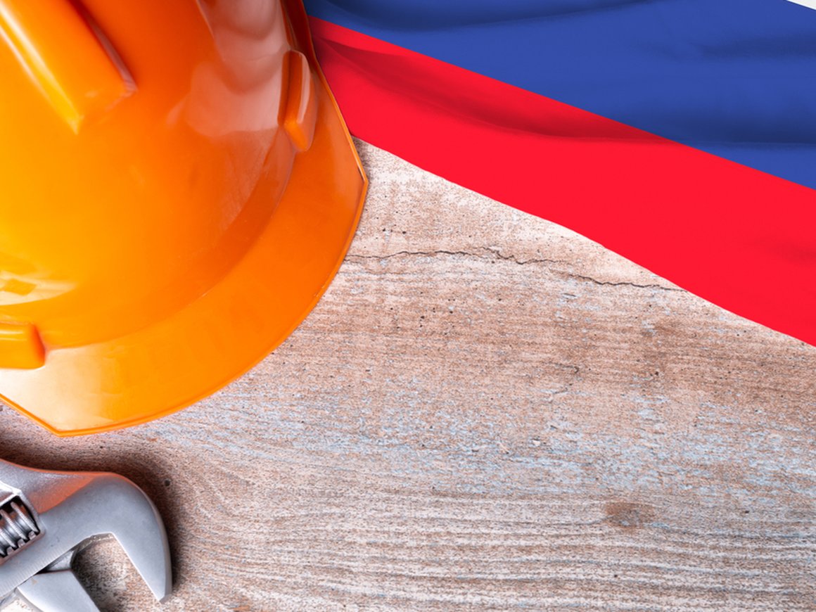 Большинство работодателей посчитали самыми востребованными в 2023 году профессии токаря и сварщика