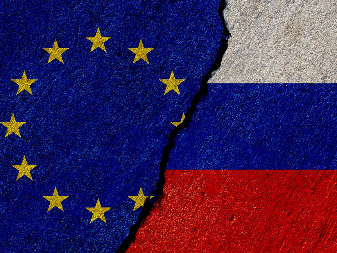 ЕС ввел санкции против российского аналога SWIFT