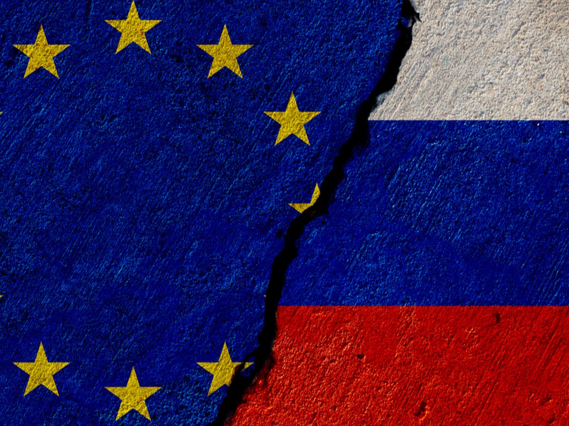 Евросоюз ввел санкции против Роскомнадзора и главы Минцифры Максута Шадаева