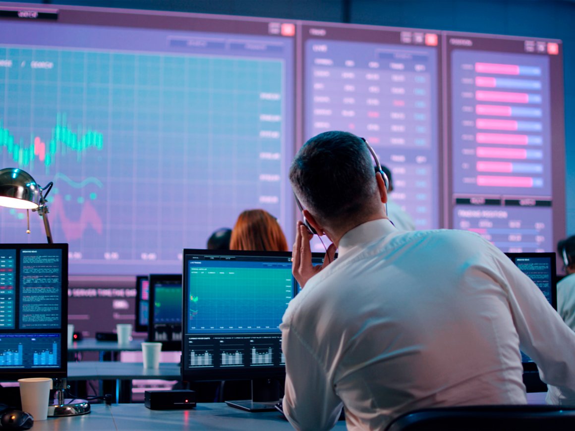 Ассоциация брокеров призвала возобновить торги на бирже