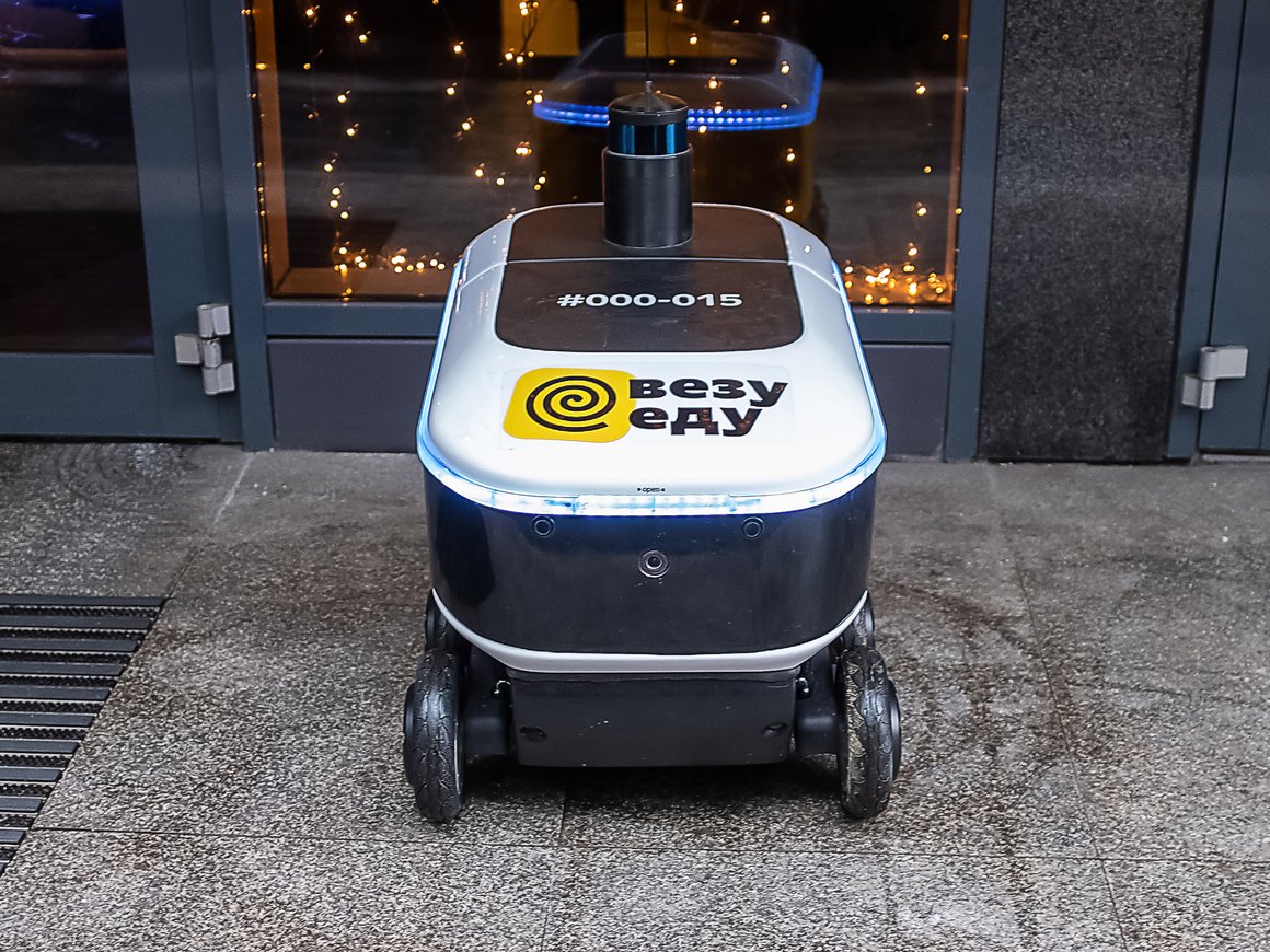 «Яндекс» планирует поставить роботов-курьеров в Дубай