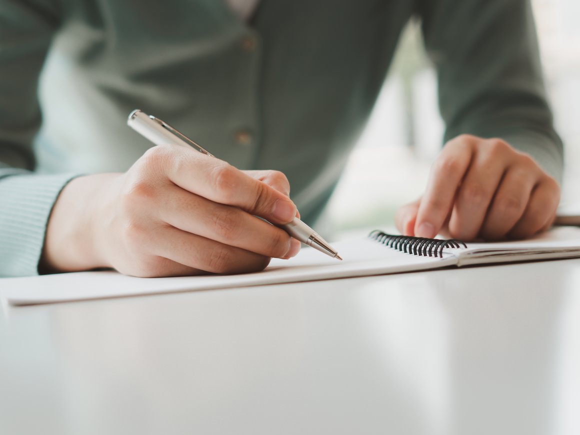 Россияне чаще всего уходят с работы из-за низкой зарплаты — исследование