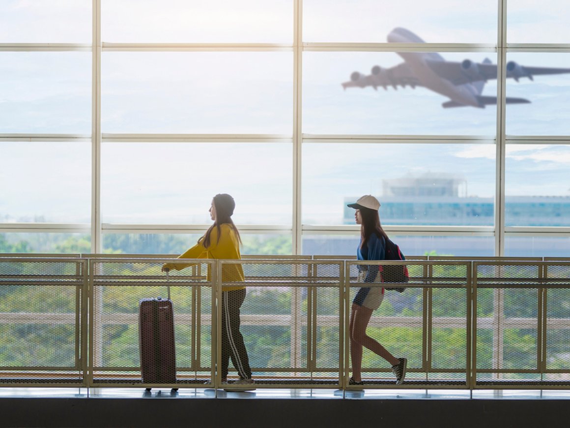 Связанные с туроператорами авиакомпании лишились почти половины самолетов из-за санкций