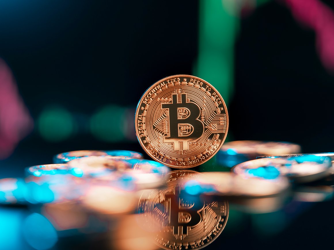 Биткоин преодолел отметку в $68 тыс., установив новый исторический максимум