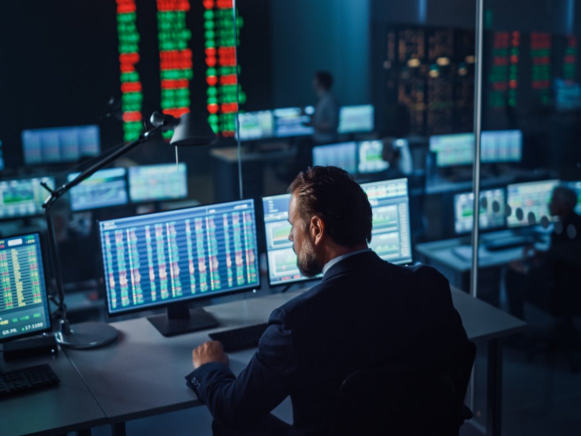 Правительство разрешило компаниям не раскрывать данные о выпуске ценных бумаг из-за угрозы санкций