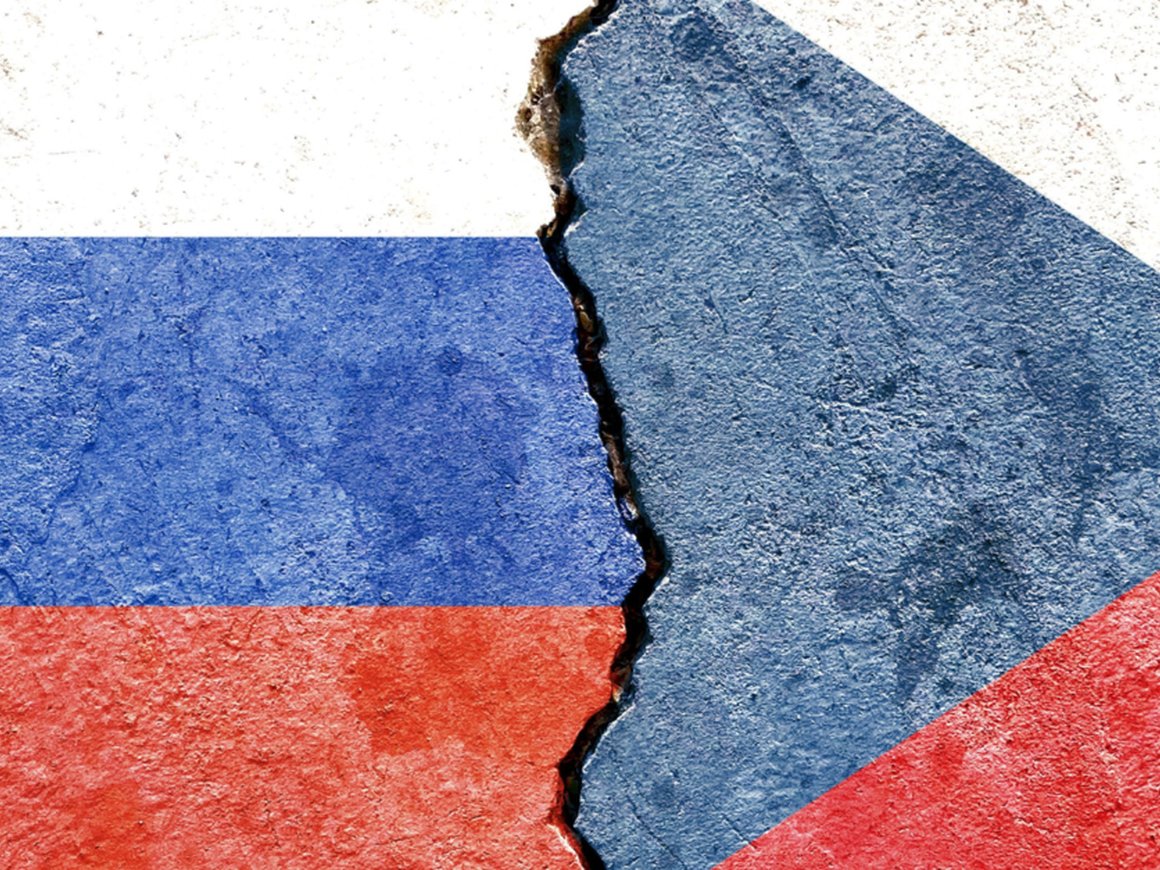 Чехия первой среди стран Европы прекратила выдачу виз россиянам