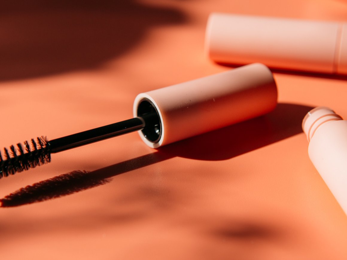 Губная помада, тушь для ресниц и парфюмерия стали проблемой для импортозамещения