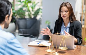 Как правильно подбирать юристов в компанию?